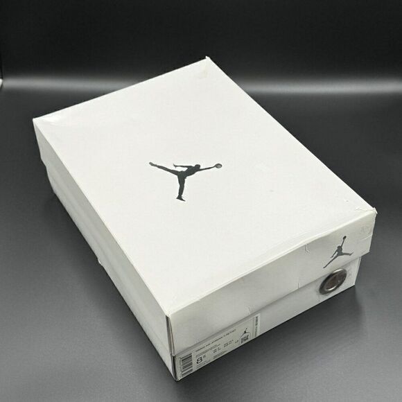 Wmns Air Jordan 11 Retro 'Vast Grey' - Picture 13 of 13
